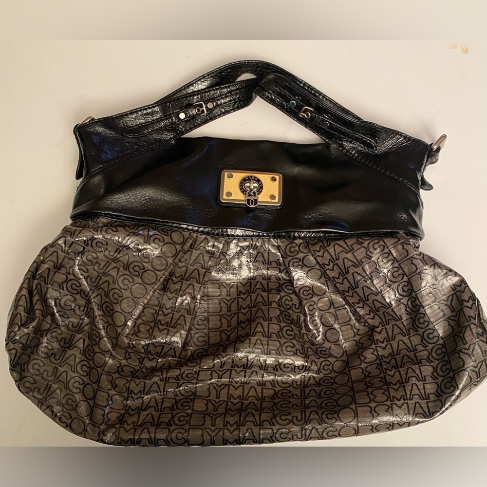 Mark by Marc Jacobs/Great condition, no strap like new gorgeous $12